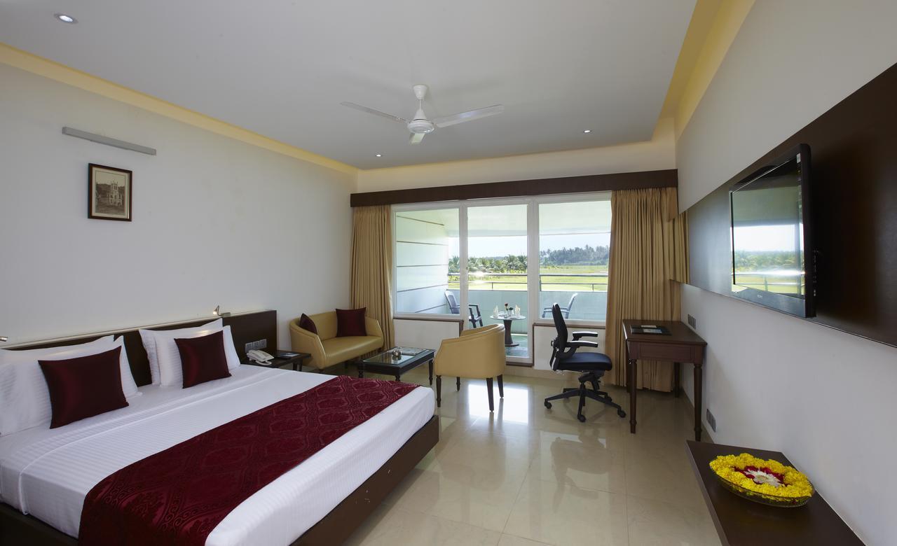 Rns Golf Resort & Nature Cure Centre Māvalli エクステリア 写真