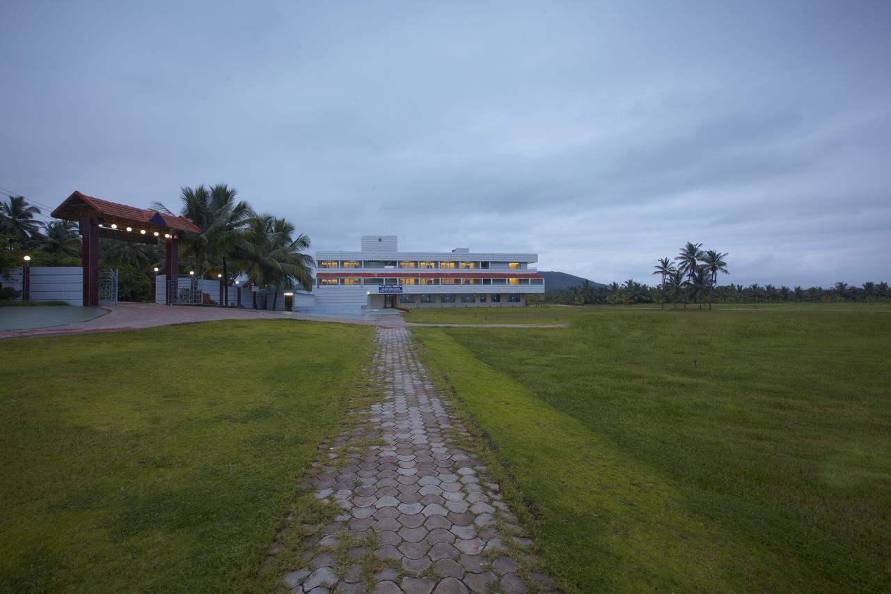 Rns Golf Resort & Nature Cure Centre Māvalli エクステリア 写真